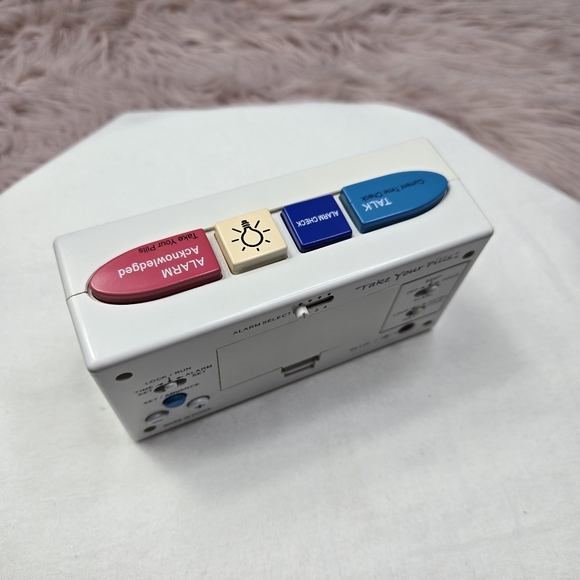 MEDCENTER Medication Pill Reminder Digital Talking Alarm Clock - Picture 13 of 17